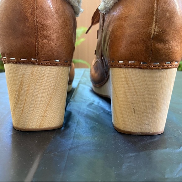 Kelsi Dagger Brown Ankle Boots with Sherpa Cuff and Wooden Heel - Picture 9 of 10